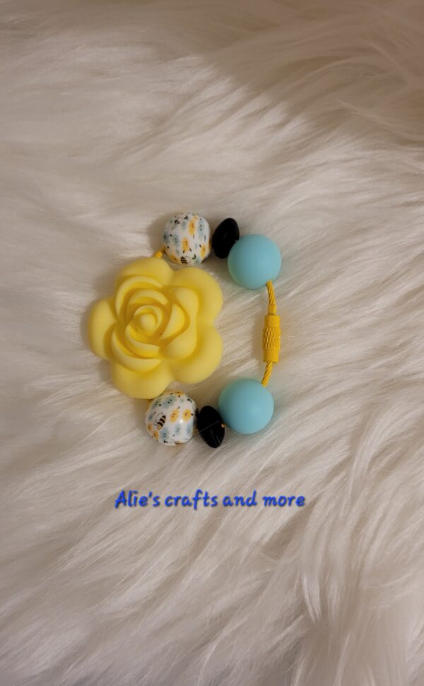 Yellow flower charm - Image 3