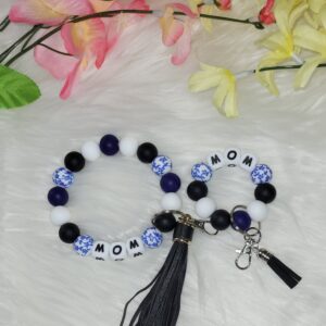 Mom wristlet set