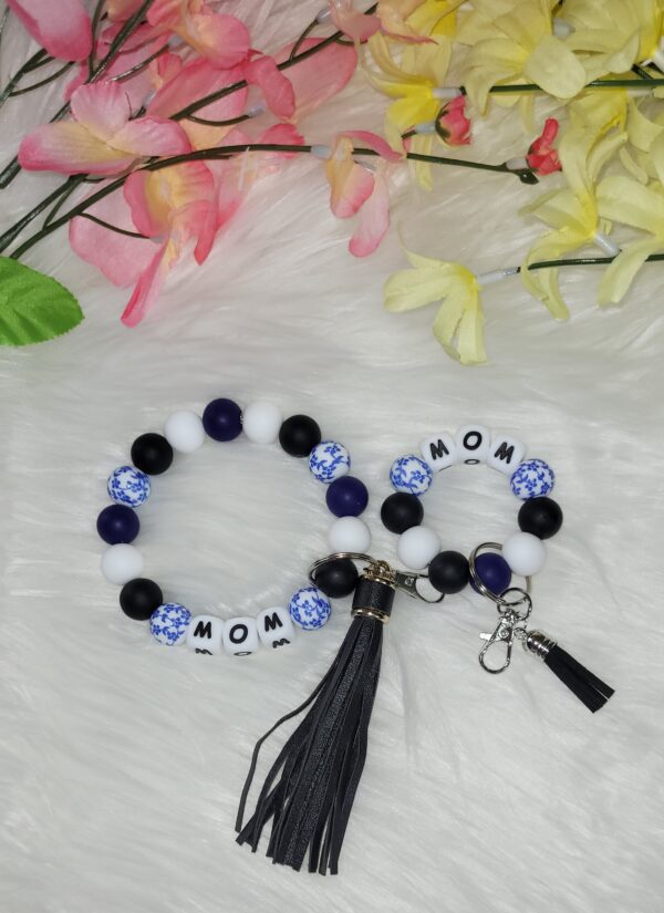 Mom wristlet set