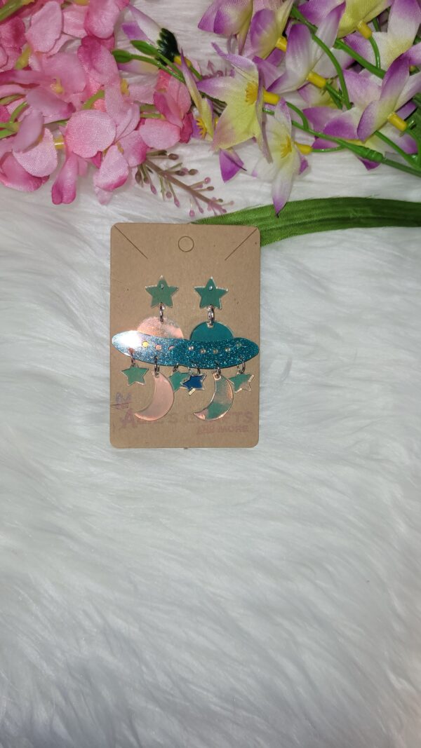 Moon and stars spaceship earrings - Image 2