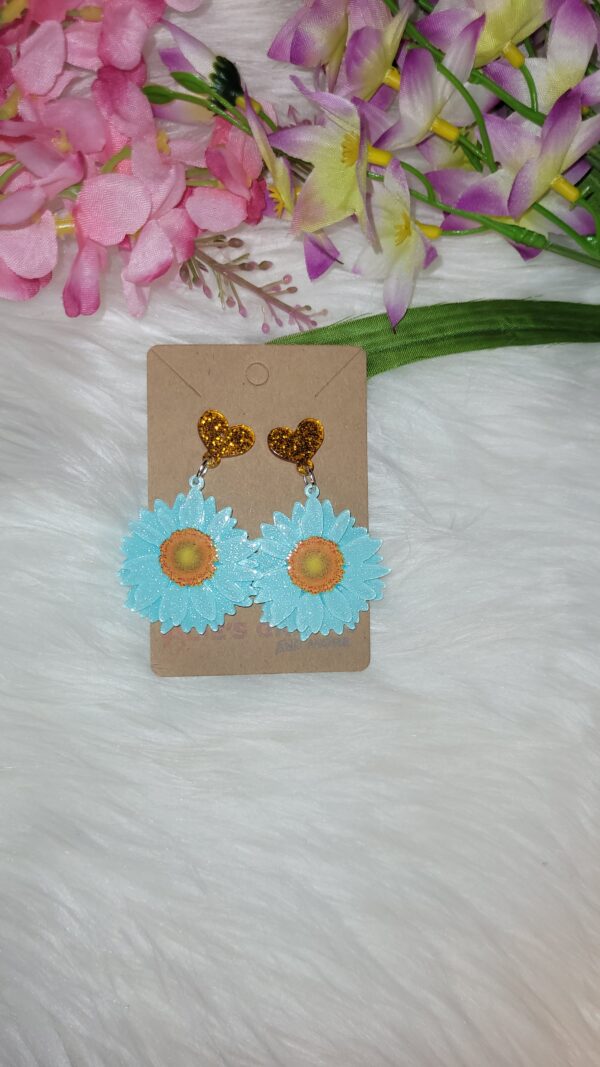 Blue daisy earrings - Image 2