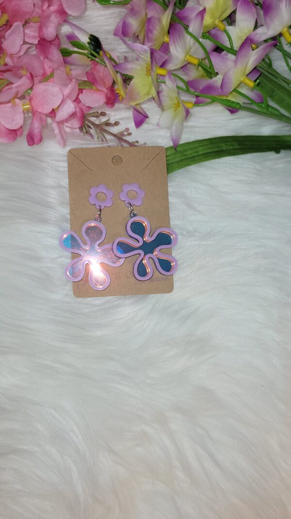 Oh Groovy baby earrings - Image 2