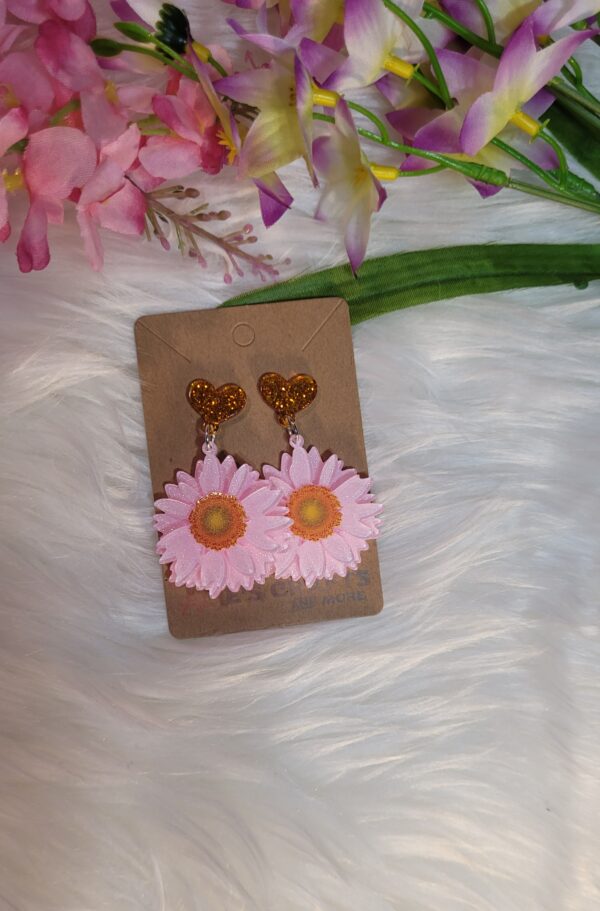 Pink daisy earrings