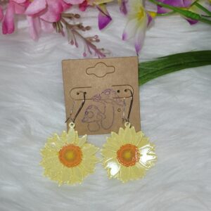 Yello dasiy earrings