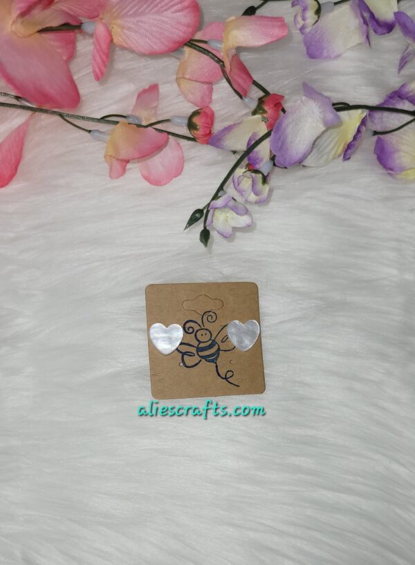 Milky white heart earrings - Image 2