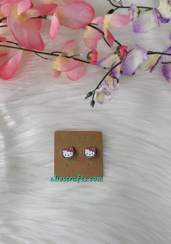 Hello kitty head earrings