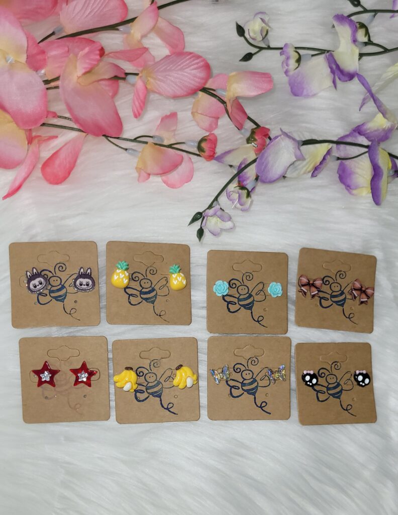 Post/Stud earrings