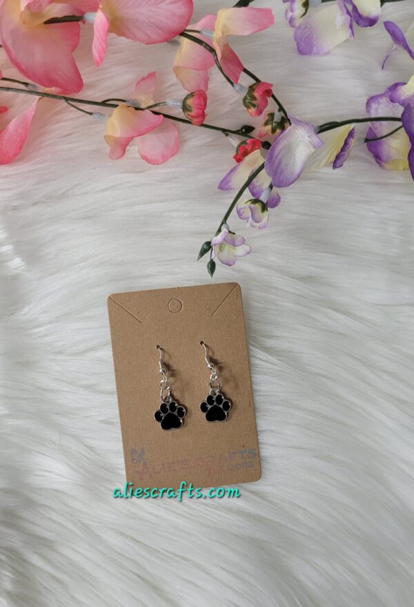 Black animal print paw charm earrings - Image 3