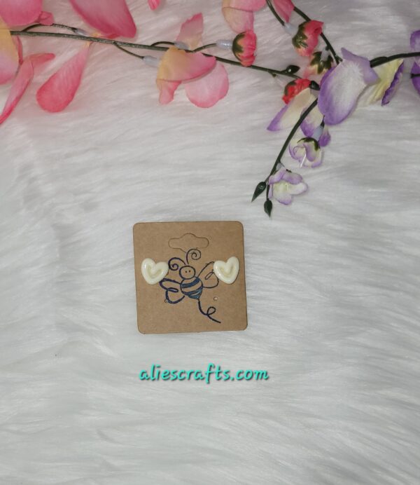 Cream heart earrings - Image 2