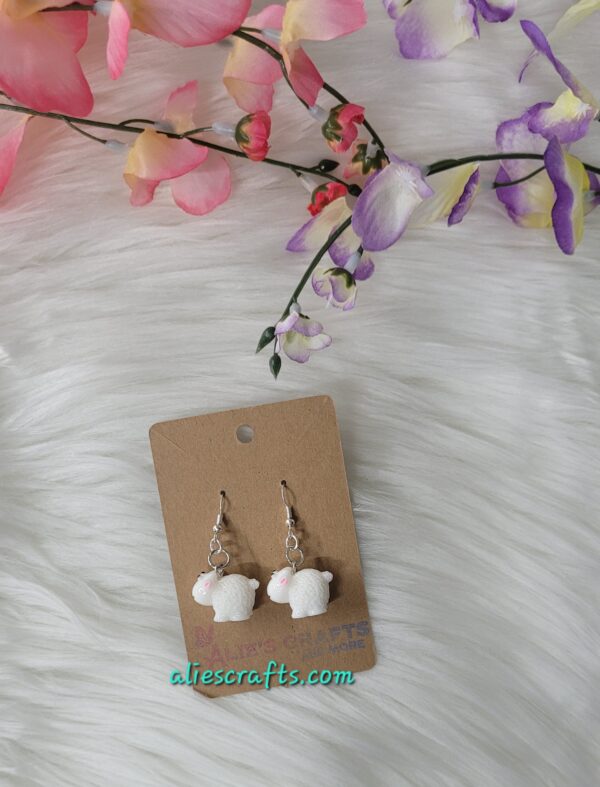 3d sheep charm earrings - Image 2