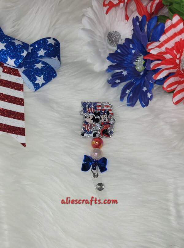 Mickey and Minne USA badge