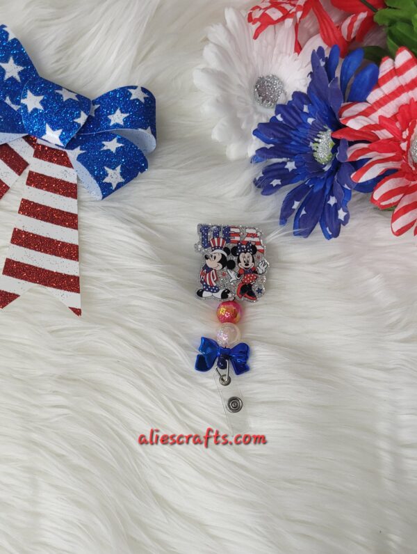 Mickey and Minne USA badge - Image 2