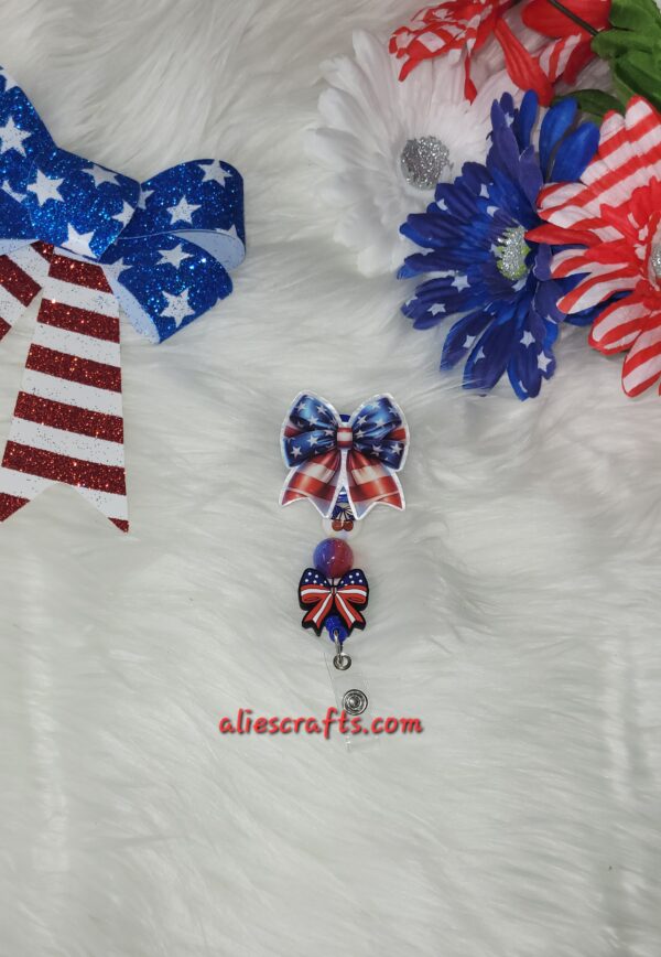 Flag bow badge