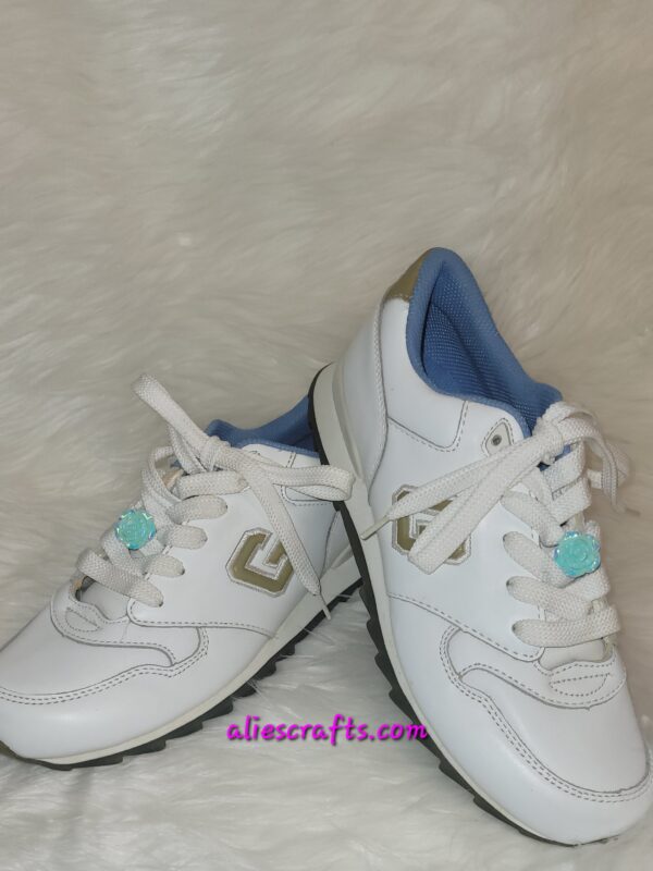 Luminous rose shoe charms