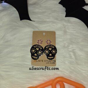20250727_164143 Black glitter skull earrings