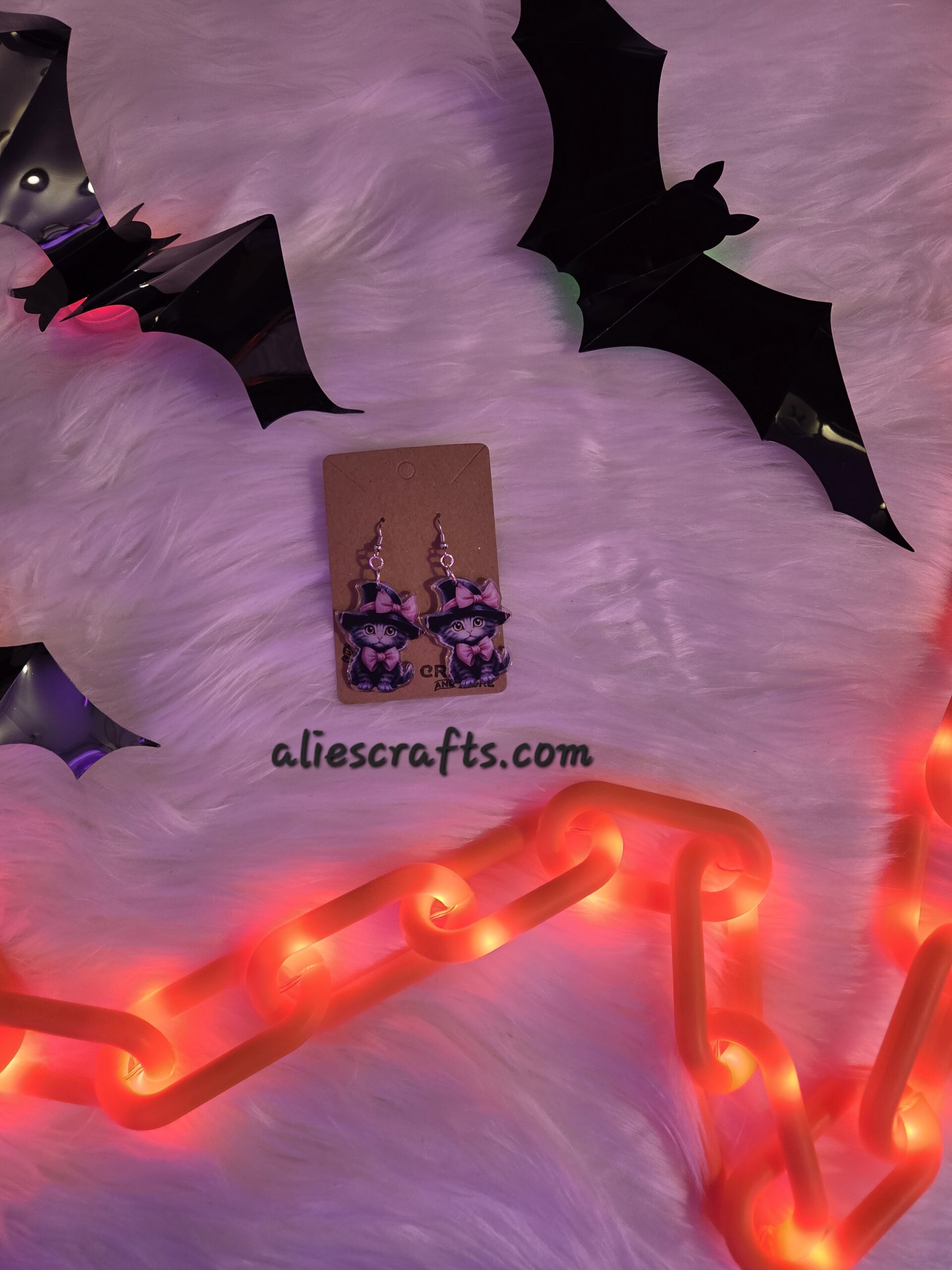 Kittens in witch hat earrings - Image 2