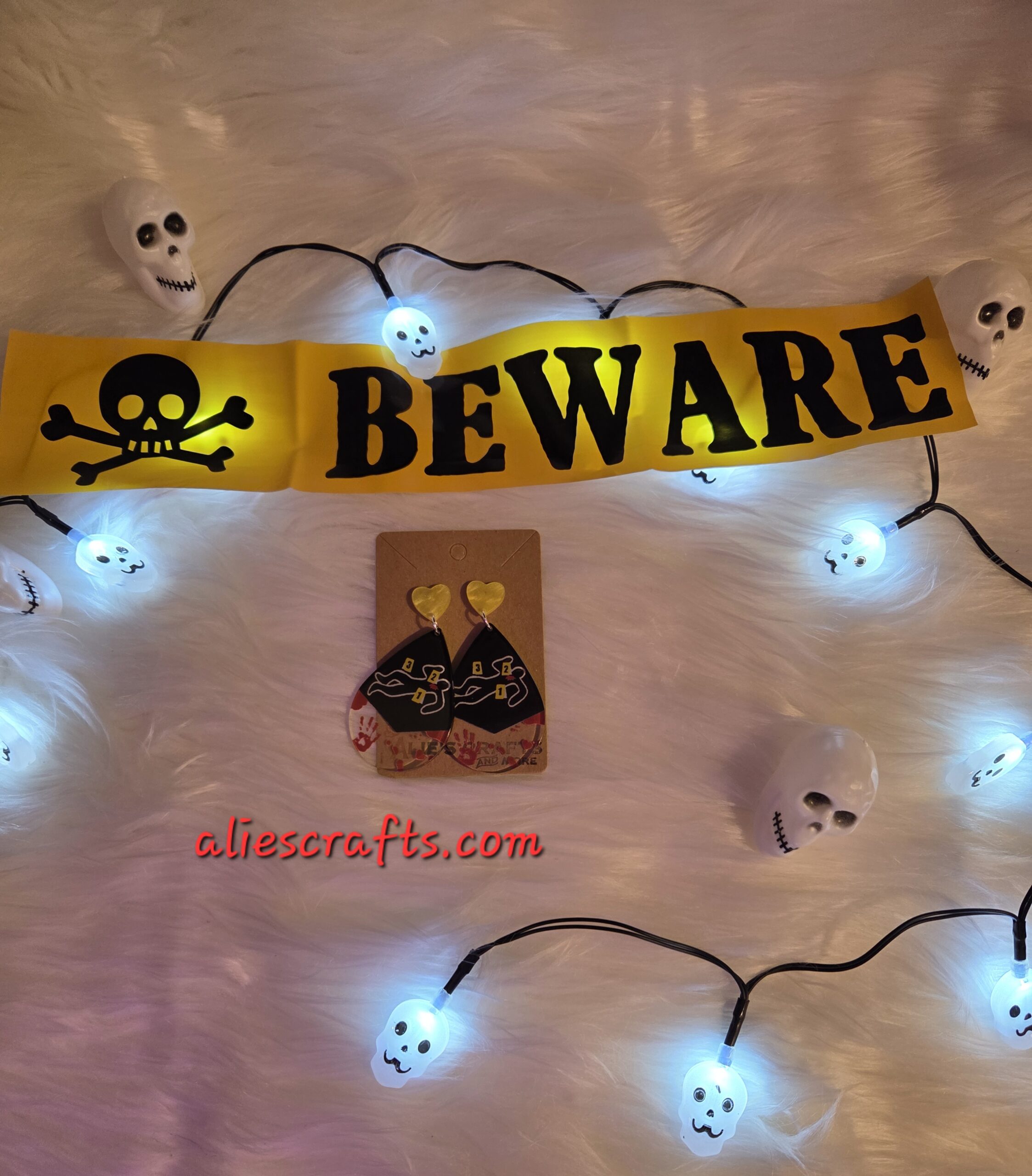 Crime earrings with yellow heart post - Image 3