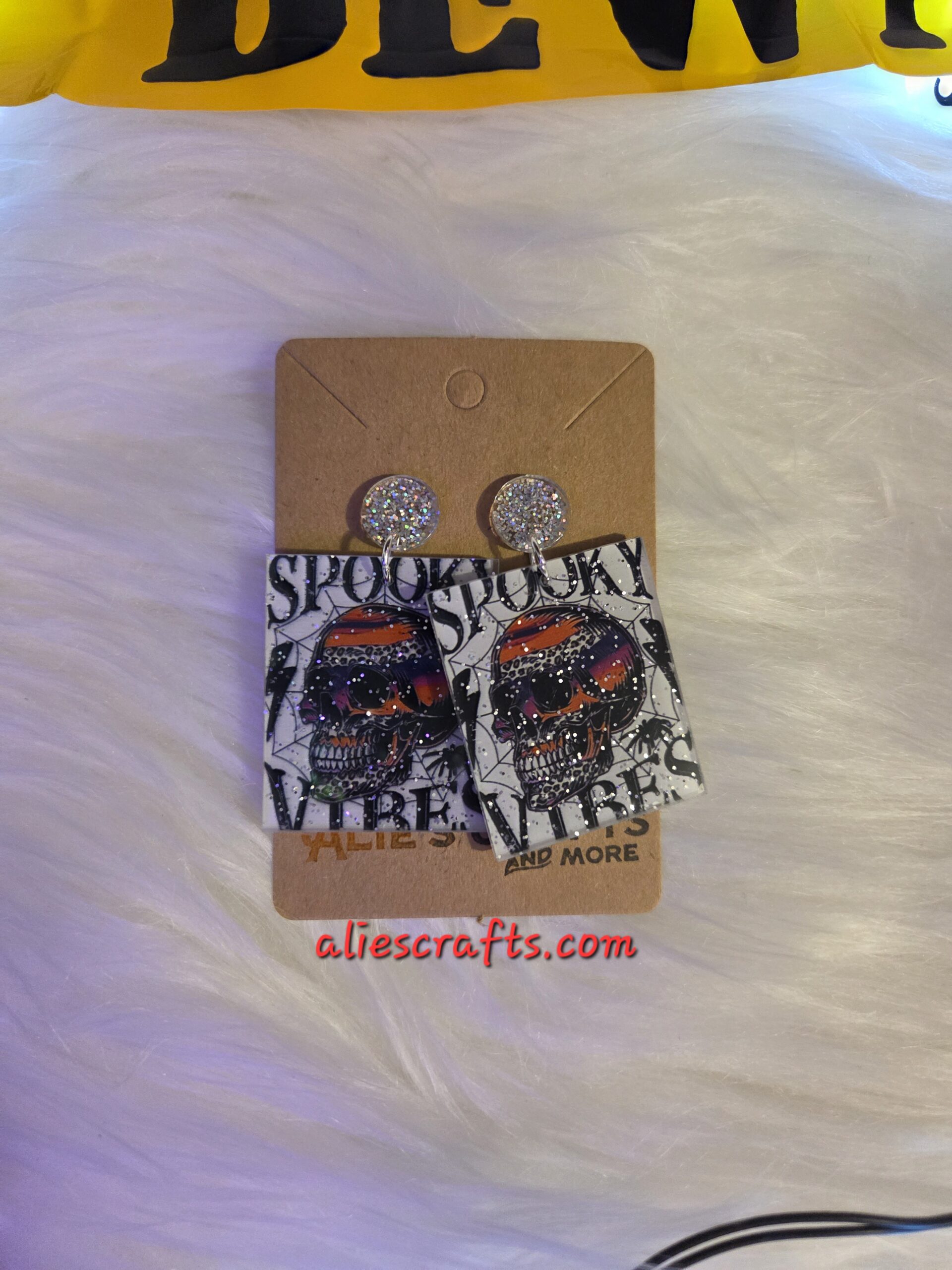 Spooky vibes earrings with glitter posts - Image 6