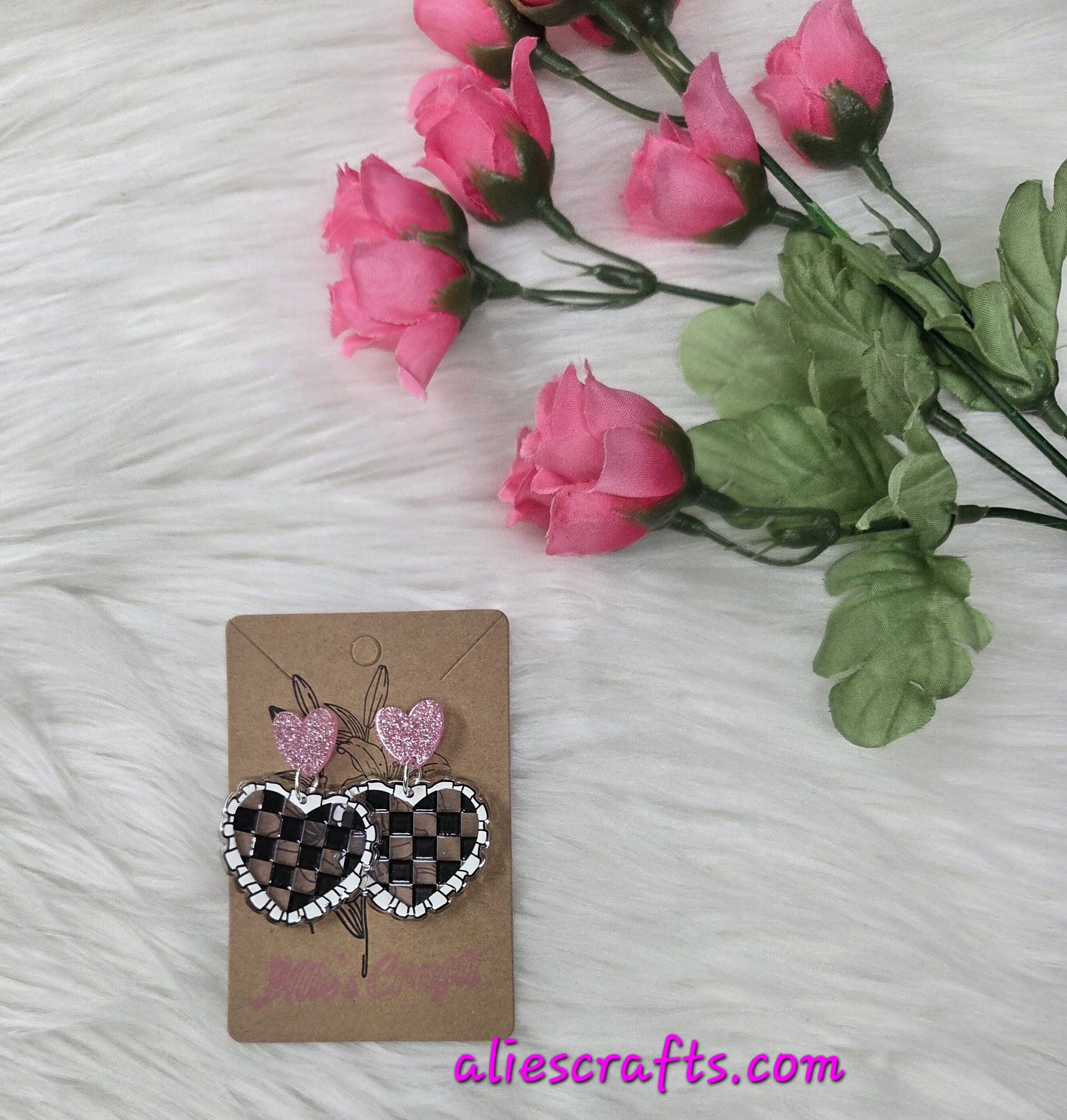 Checkered heart earrings - Image 2