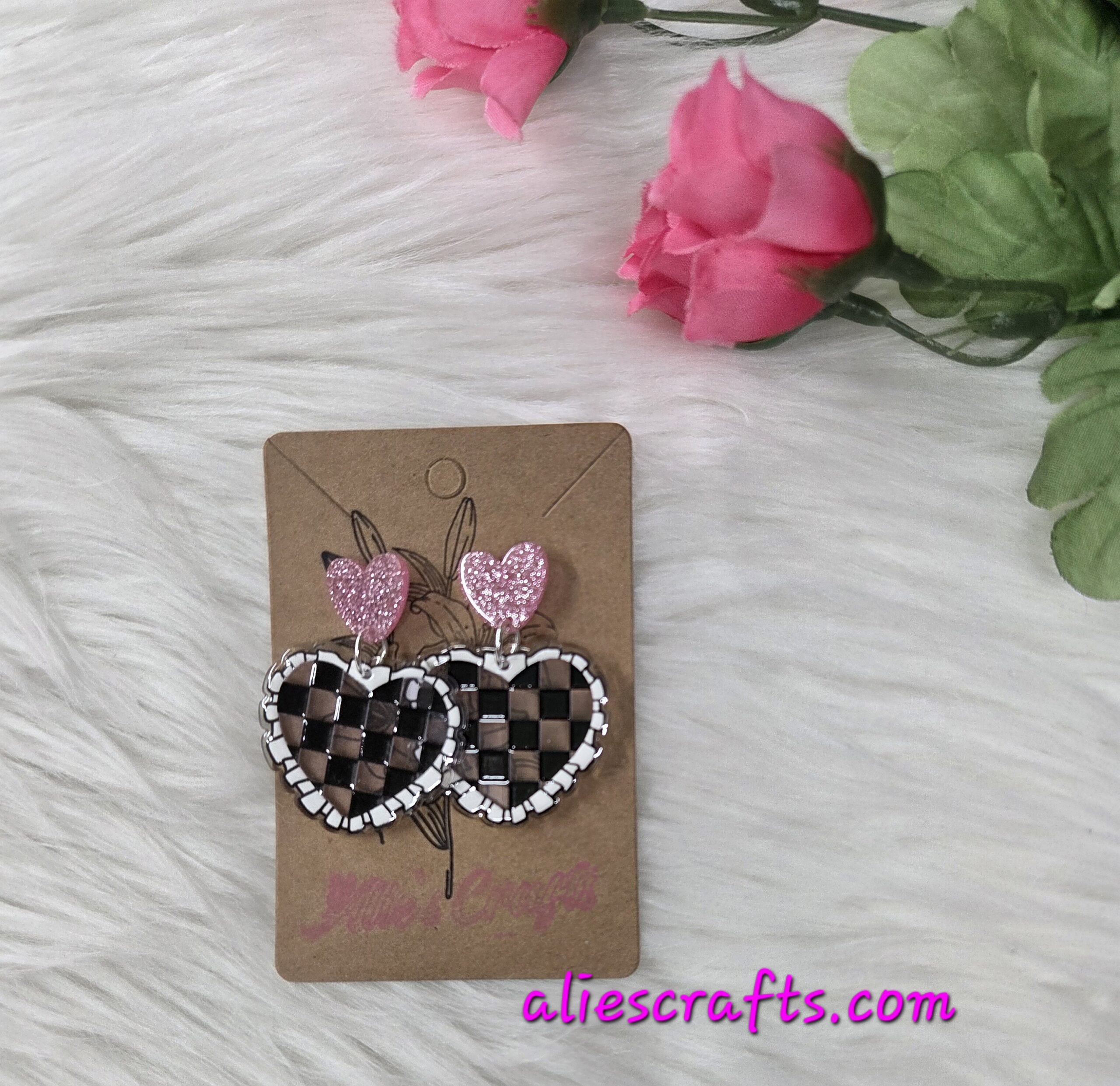 Checkered heart earrings - Image 3