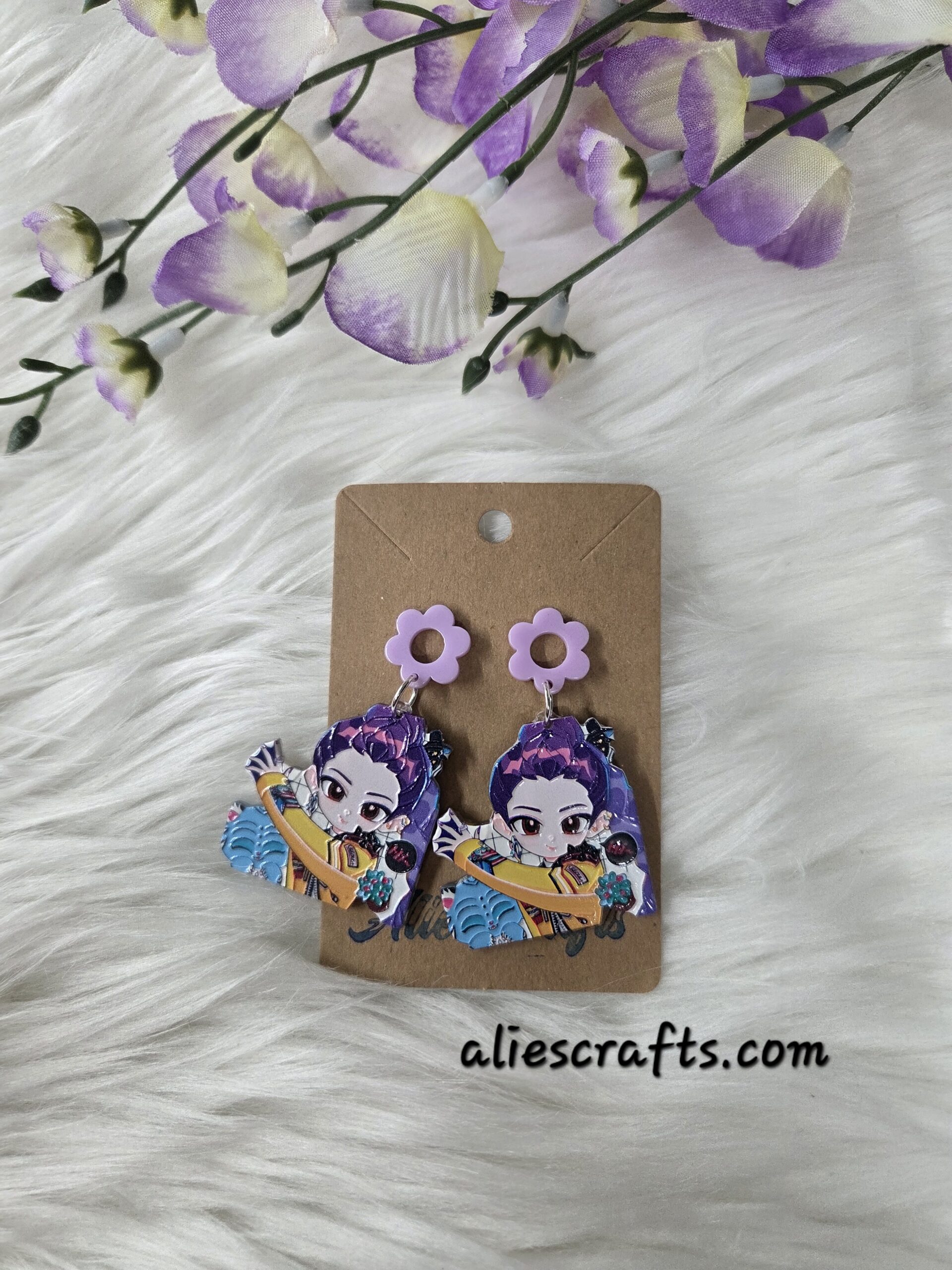 Rumi k pop hunter earrings