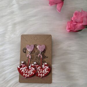 Kiss me earrings