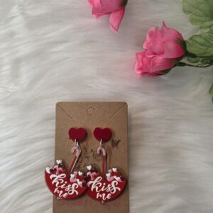 Kiss me earrings