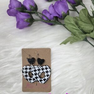 Checkered heart earrings