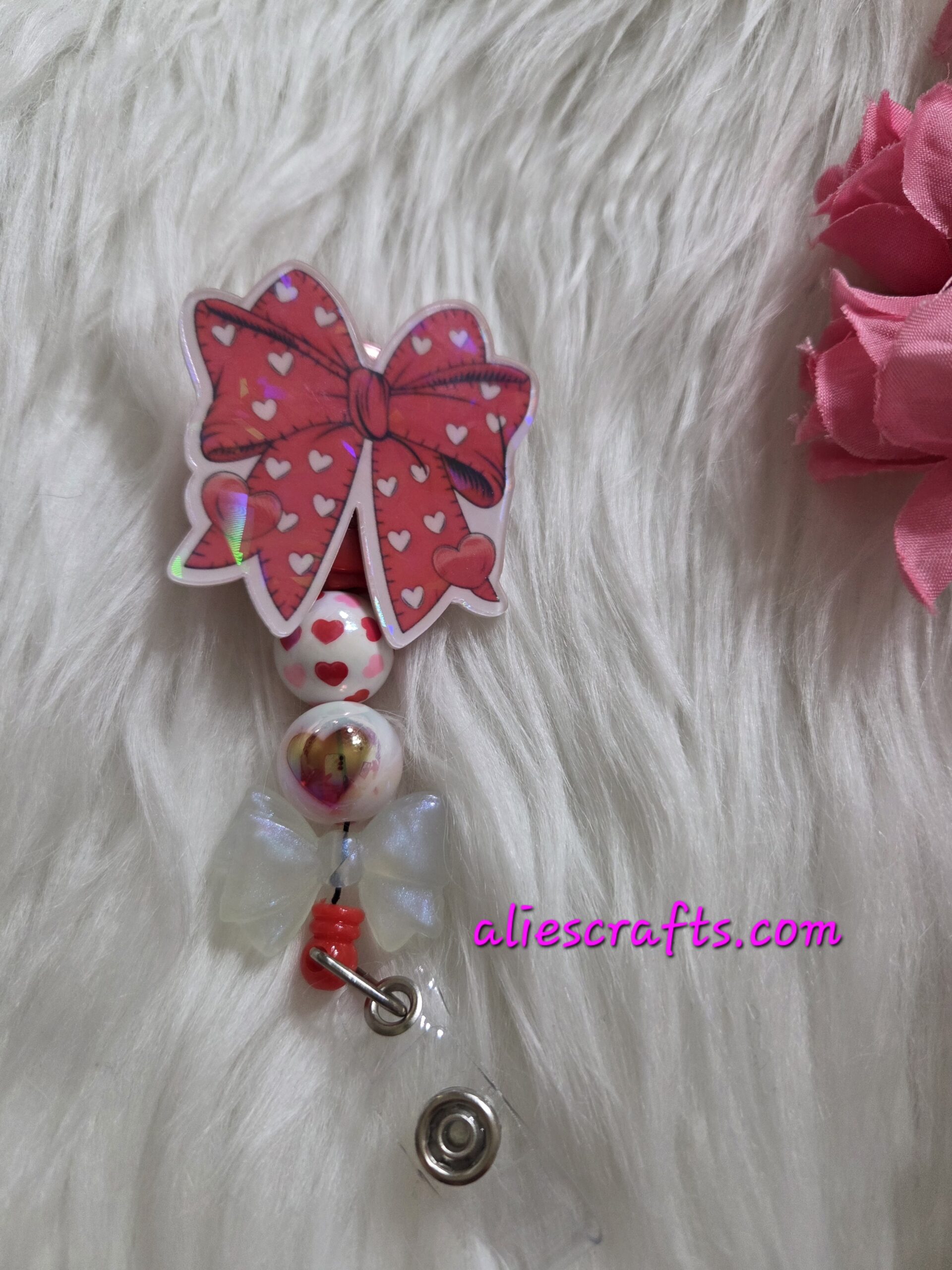 Red bow holographic badge reel - Image 5